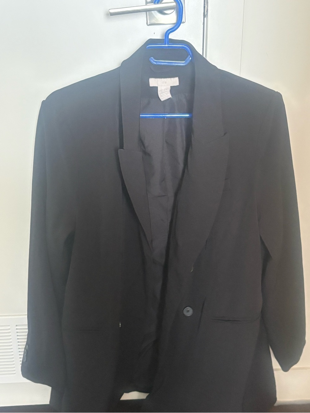 H&M Black Women’s Single-Button Blazer - Classic Tailored Style